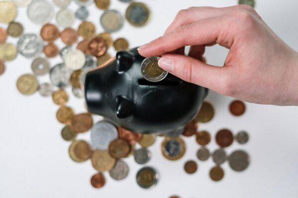 Geld sparen in spaarpot