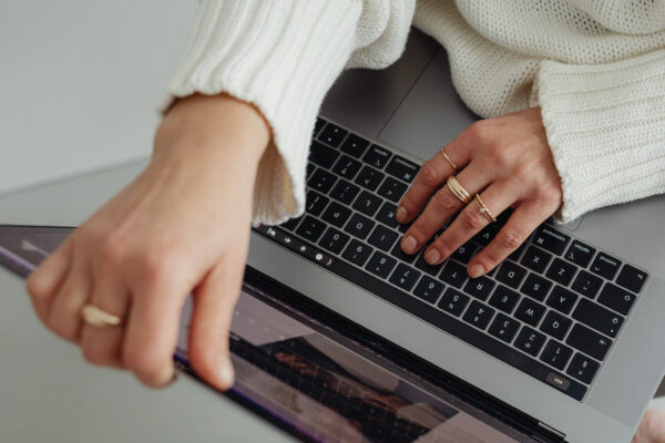 10 onmisbare bespaar- en verdienstrategieën voor beginnende bloggers